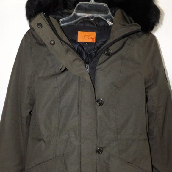 UGG Adirondack Coat - Picture 4 of 6